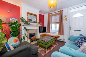 Sitting room- click for photo gallery